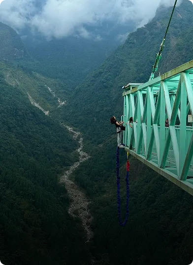 蹦极