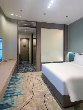 豪华大床房